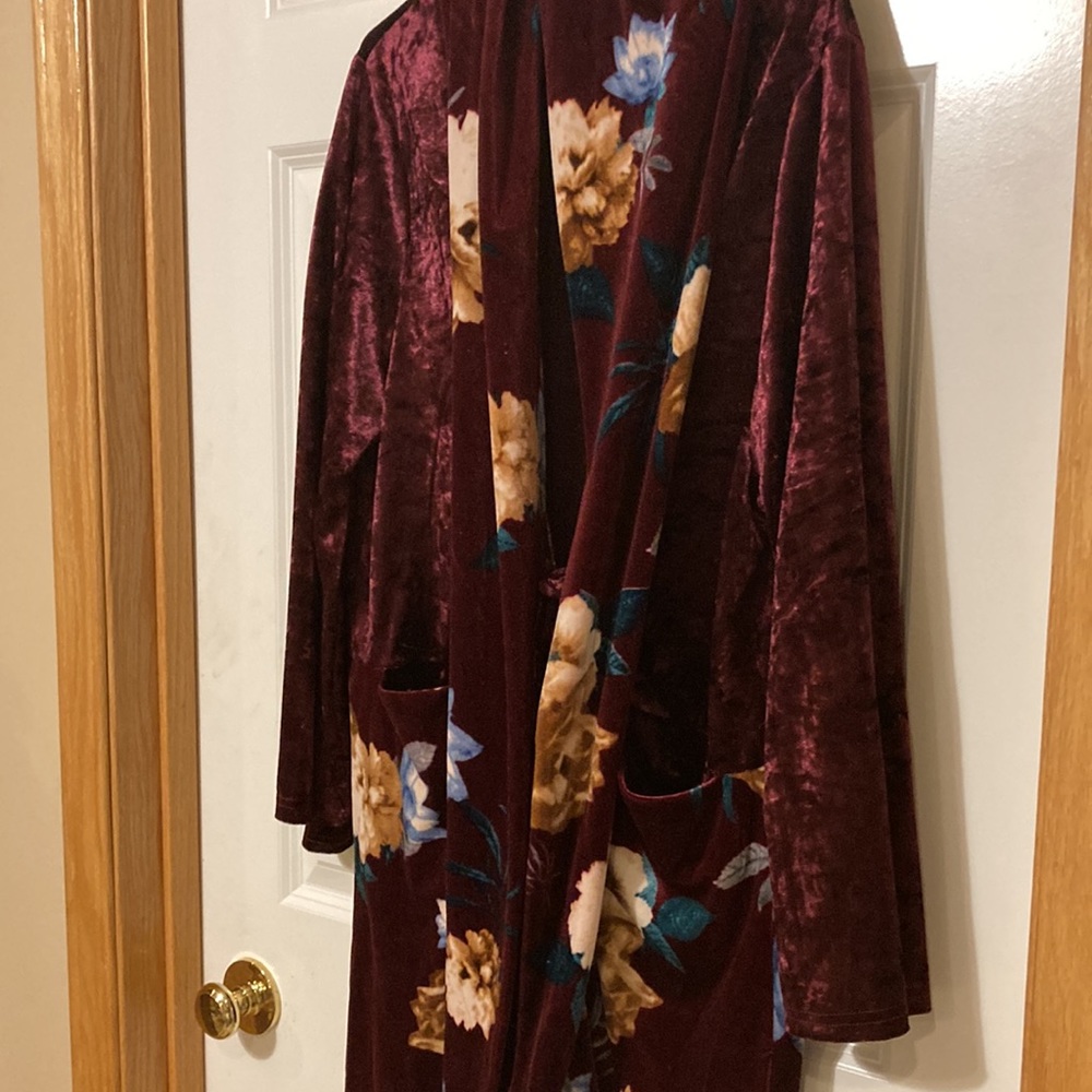 Cozy Casual Velour Jacket - sizeM